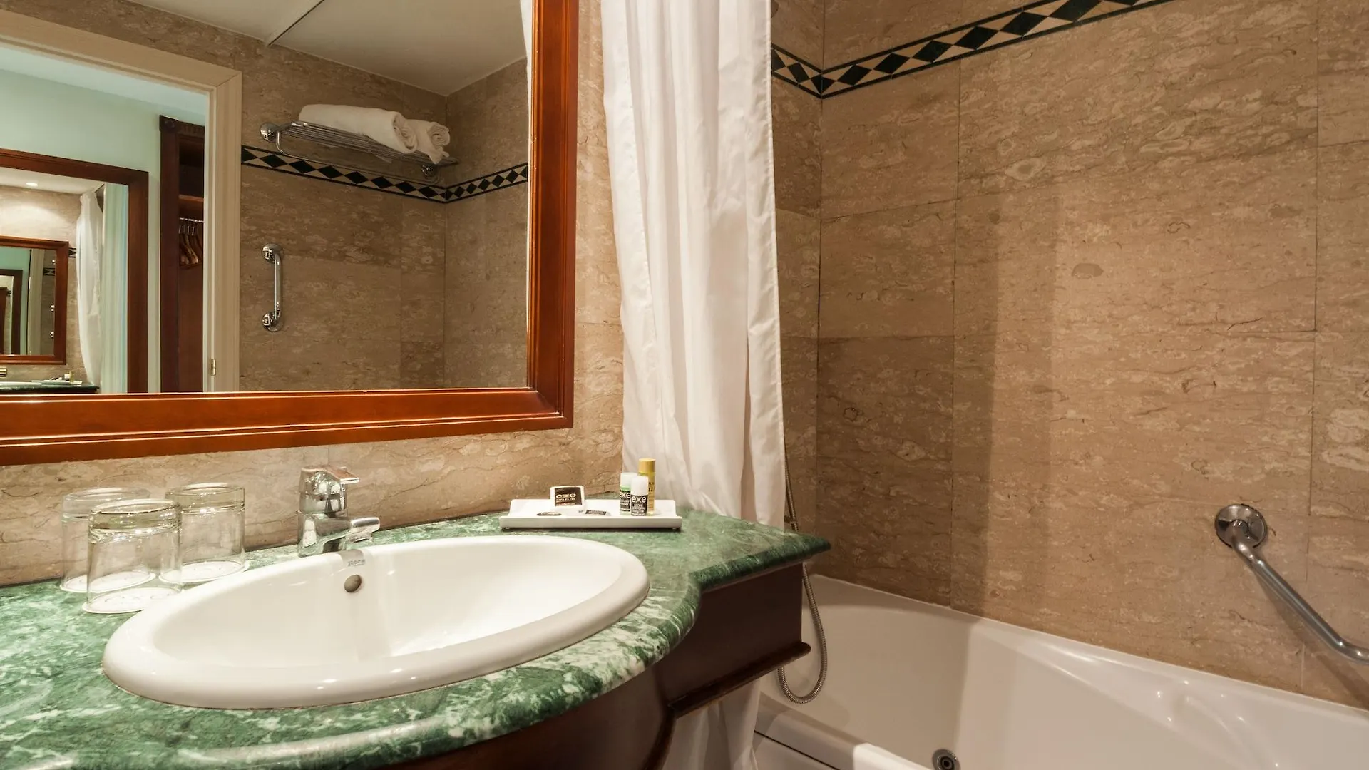 ***  Exe Mitre Otel Barselona İspanya