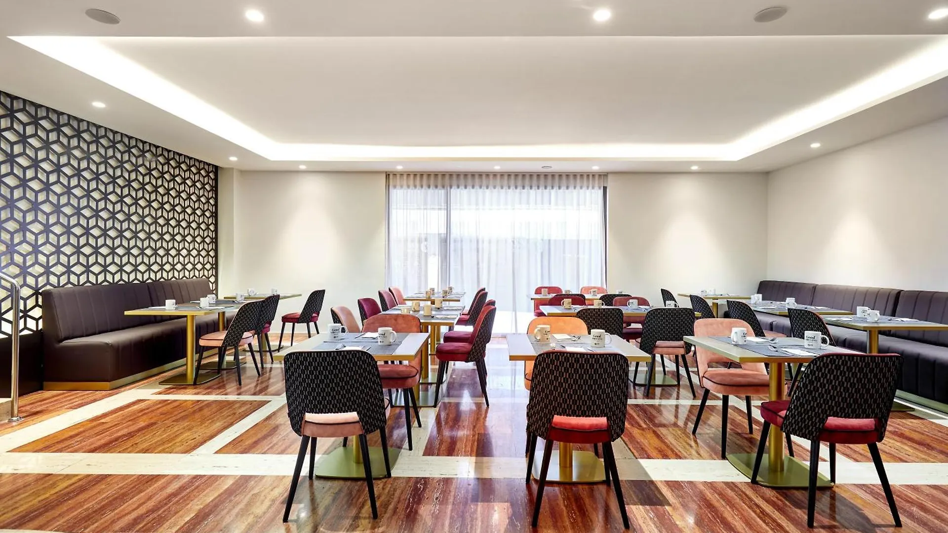 Exe Mitre Hotel Barcelona 3*,