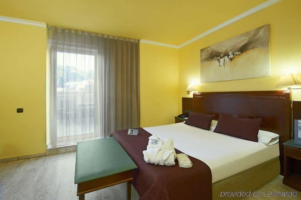 Exe Mitre Hotel Barcelona 3*,  Spain